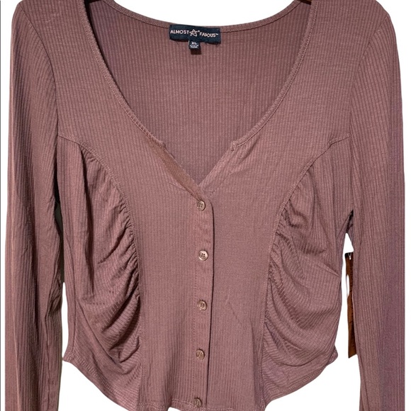 Almost Famous Brown Long Sleeves Top Size XL - Picture 3 of 8